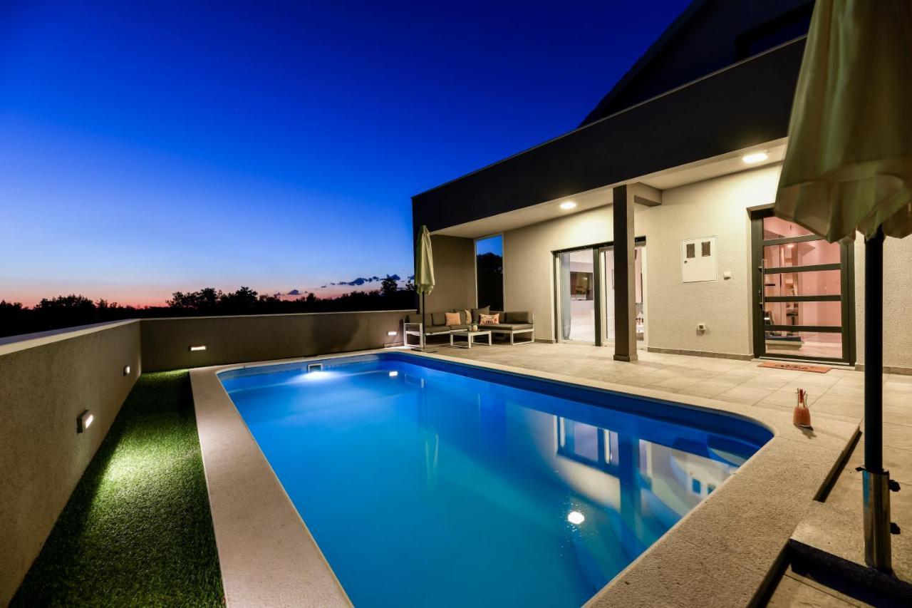 Luxurious Villa Natali Pridraga Exteriör bild
