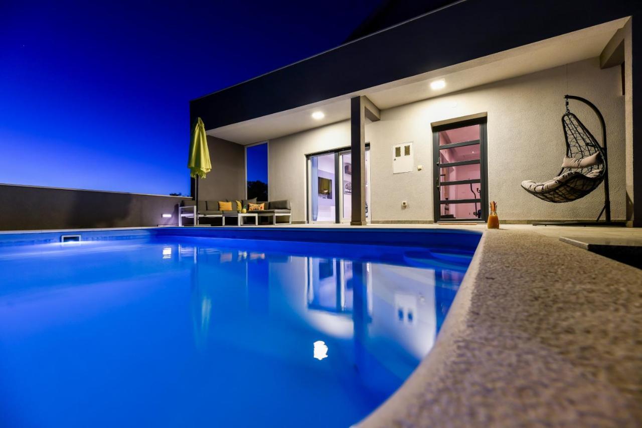 Luxurious Villa Natali Pridraga Exteriör bild