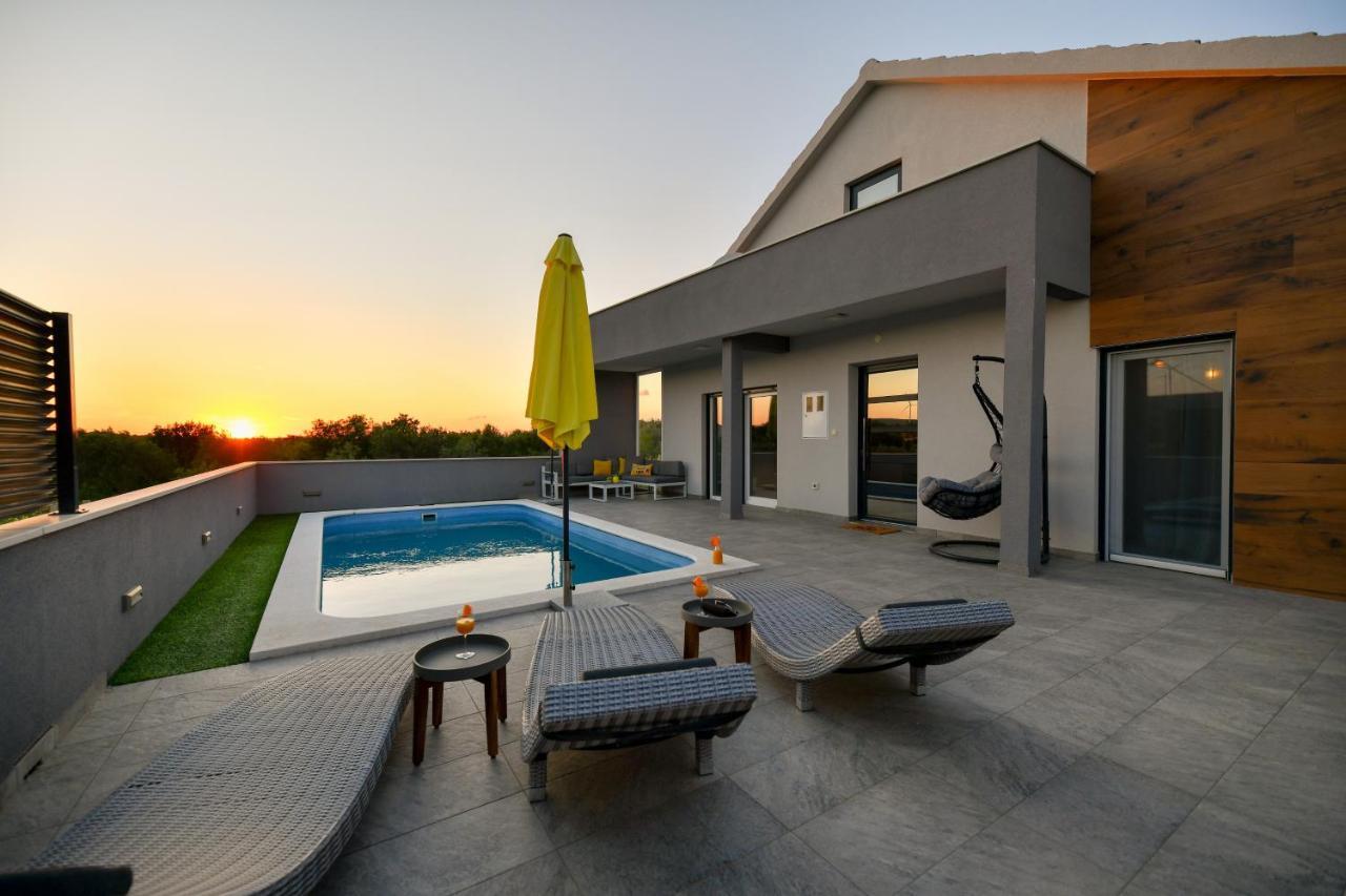 Luxurious Villa Natali Pridraga Exteriör bild