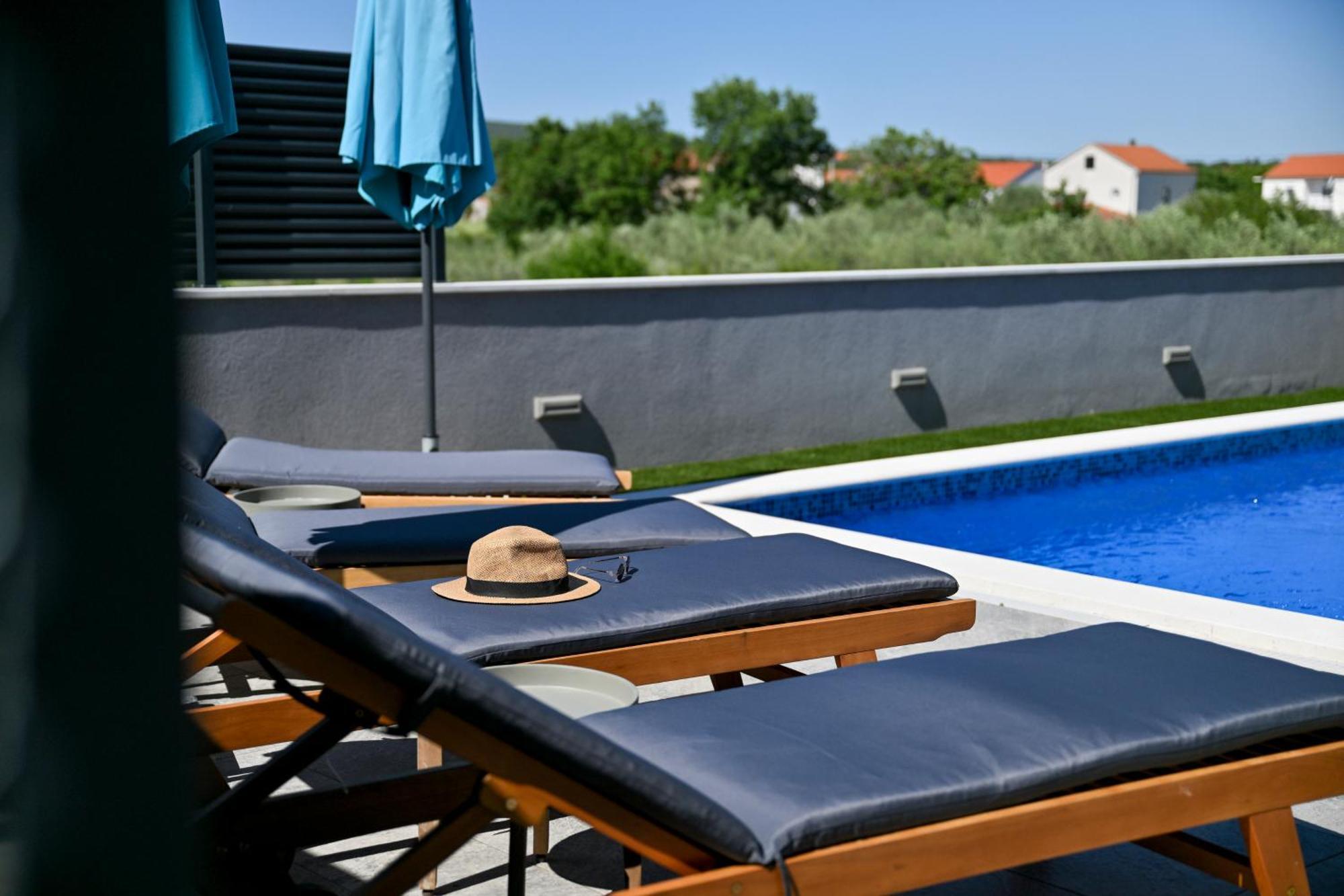 Luxurious Villa Natali Pridraga Exteriör bild